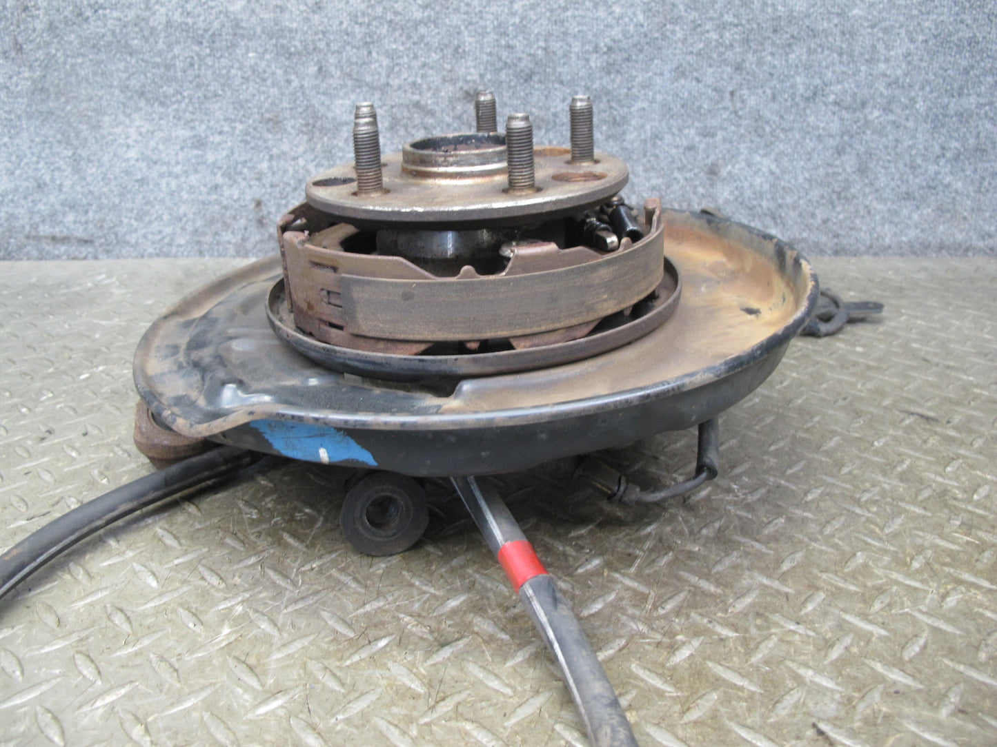 92-00 Lexus UZZ30L SC300 SC400 RWD Rear Right Spindle Knuckle Wheel Hub OEM