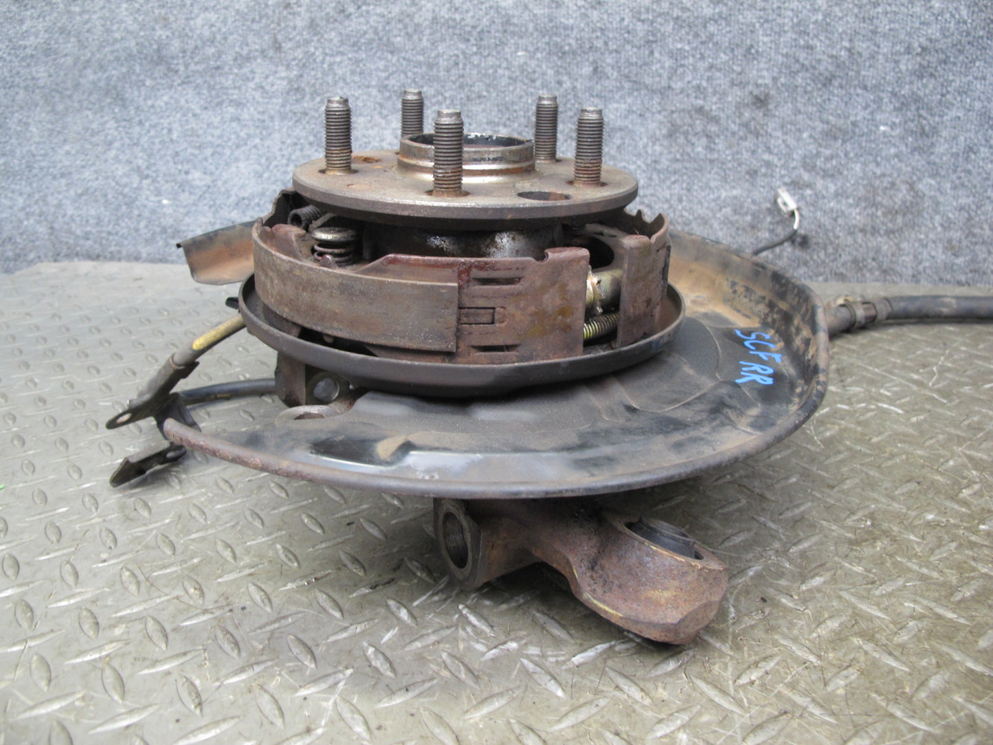 92-00 Lexus UZZ30L SC300 SC400 RWD Rear Right Spindle Knuckle Wheel Hub OEM
