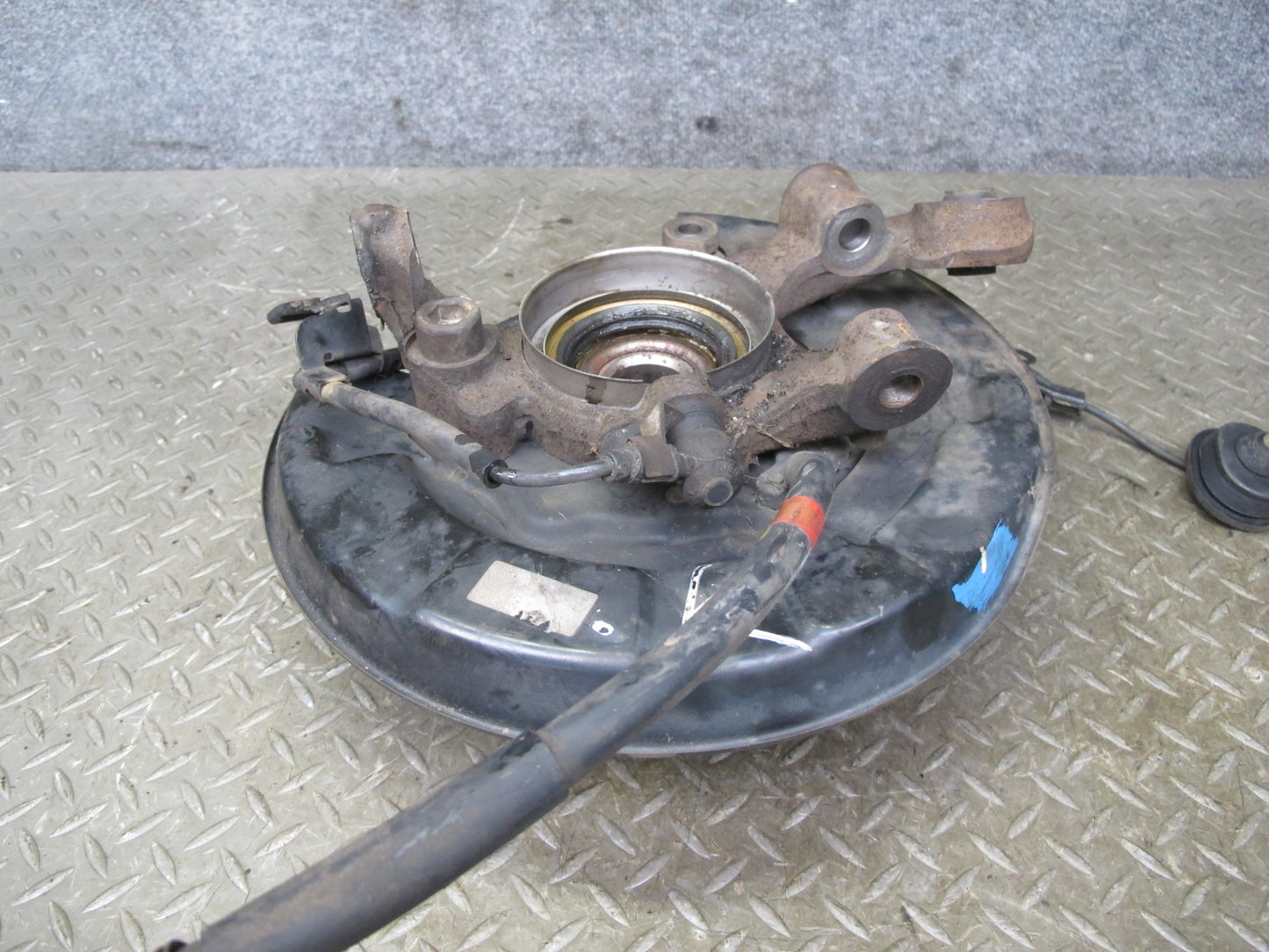 92-00 Lexus UZZ30L SC300 SC400 RWD Rear Right Spindle Knuckle Wheel Hub OEM
