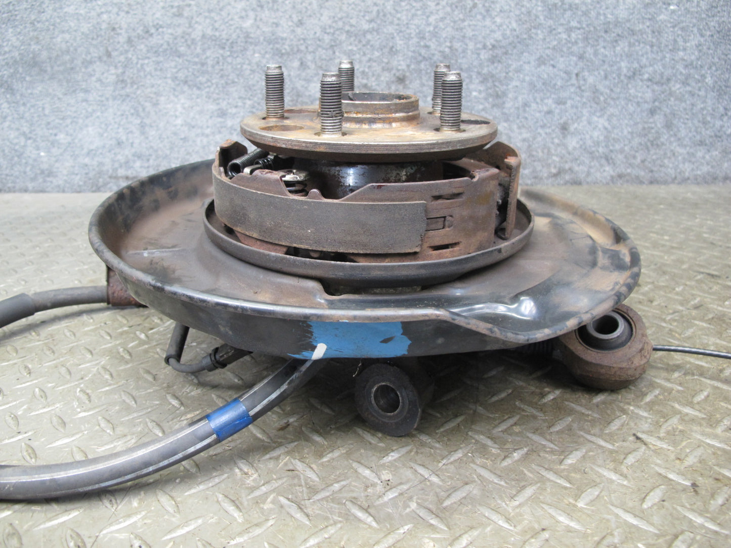 92-00 Lexus UZZ30L SC300 SC400 RWD Rear Left Spindle Knuckle Wheel Hub OEM