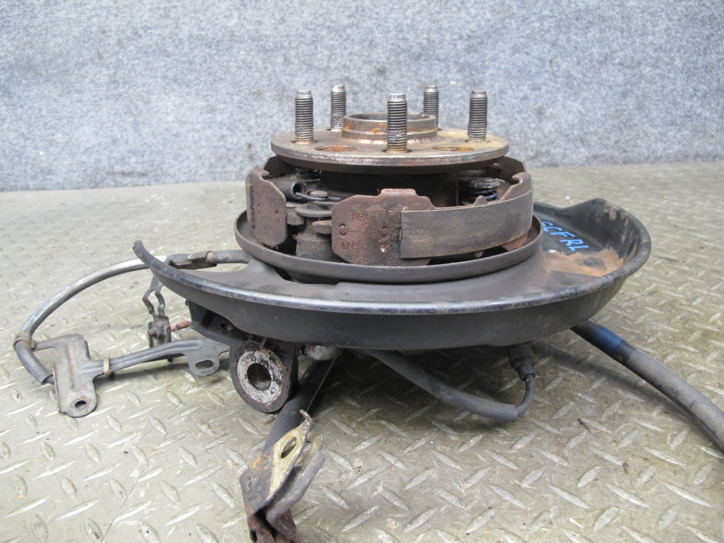 92-00 Lexus UZZ30L SC300 SC400 RWD Rear Left Spindle Knuckle Wheel Hub OEM