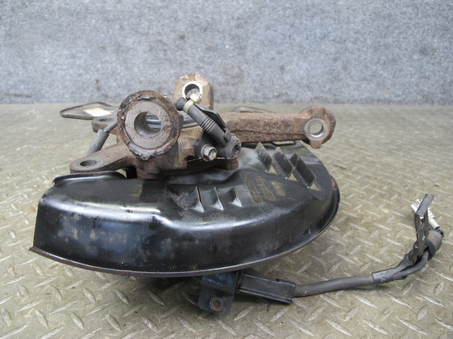 92-00 Lexus UZZ30L SC300 SC400 RWD Front Right Spindle Knuckle Wheel Hub OEM