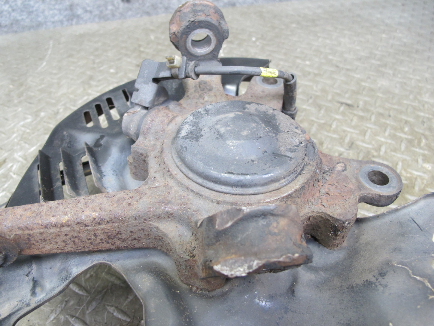 92-00 Lexus UZZ30L SC300 SC400 RWD Front Right Spindle Knuckle Wheel Hub OEM