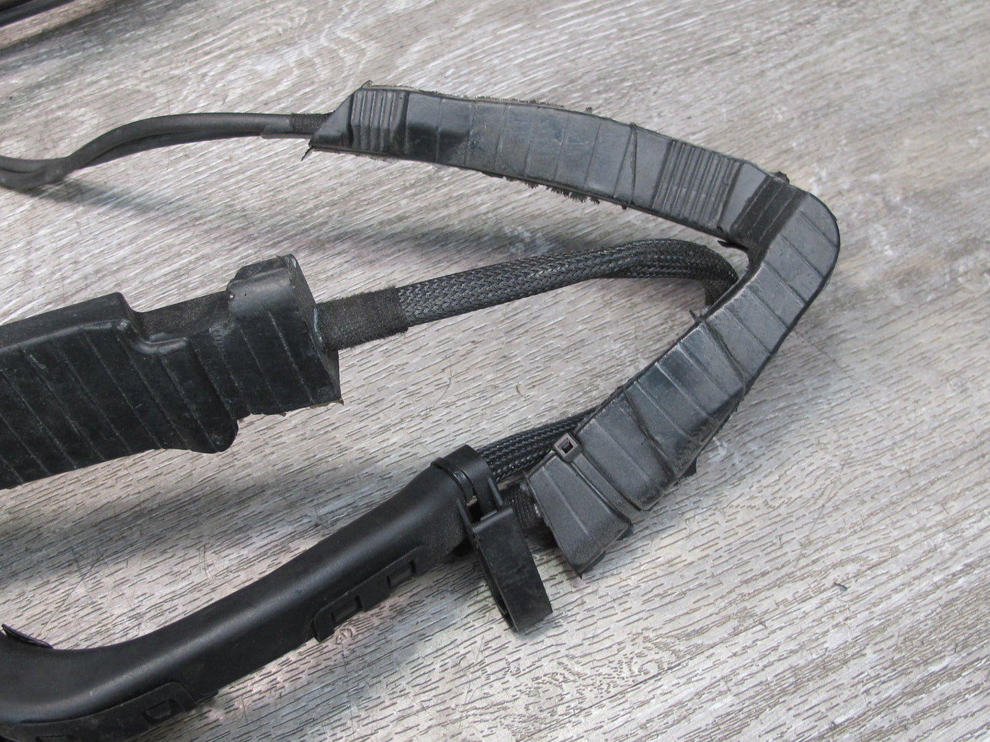07-12 Mercedes R230 Sl-class Trunk Lift Assist Cylinder Pipe Line Wiring Set OEM