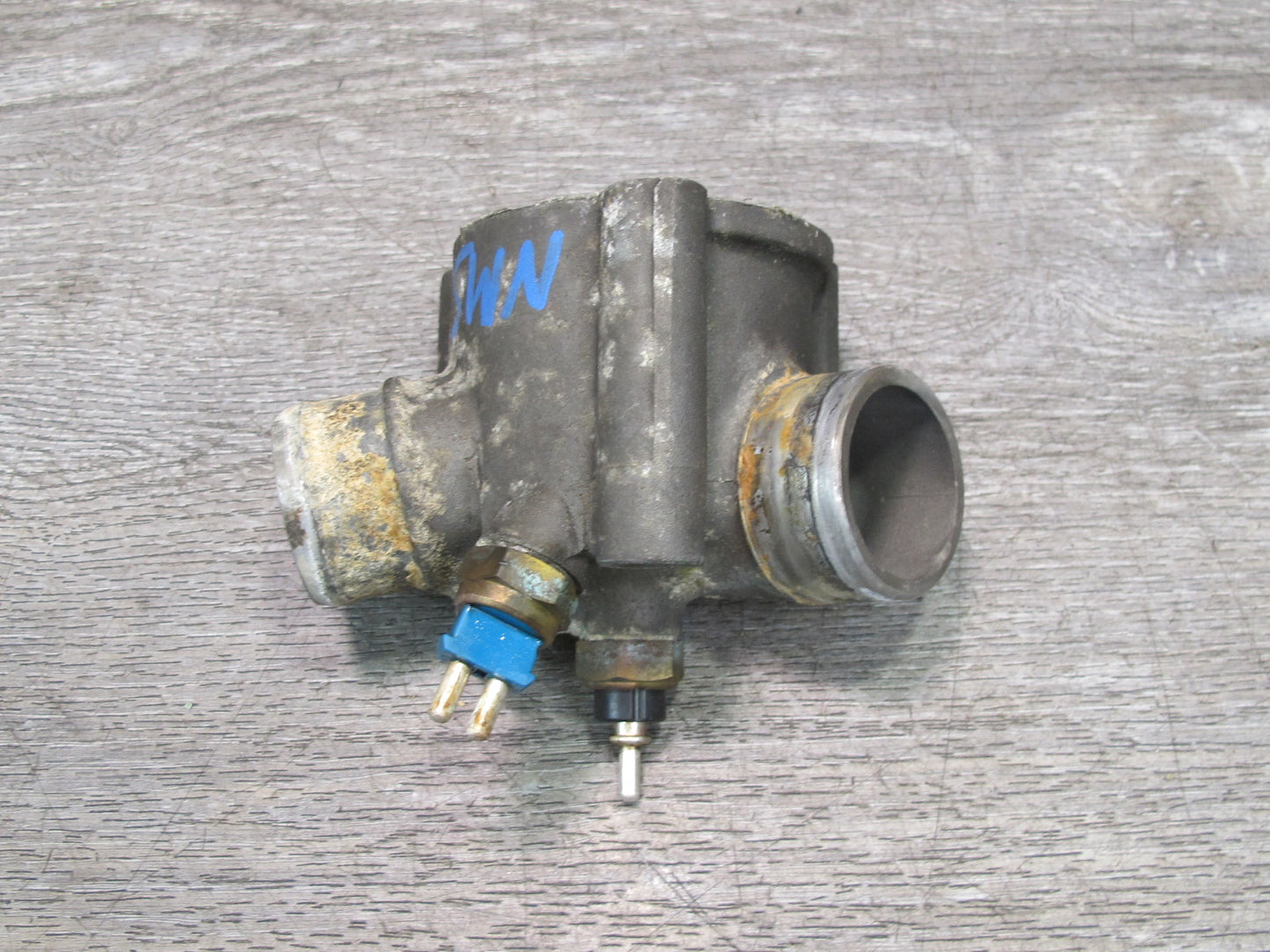 86-91 Mercedes W126 C126 560SEL 560SEC Thermostat Housing w Idle Air Valve OEM