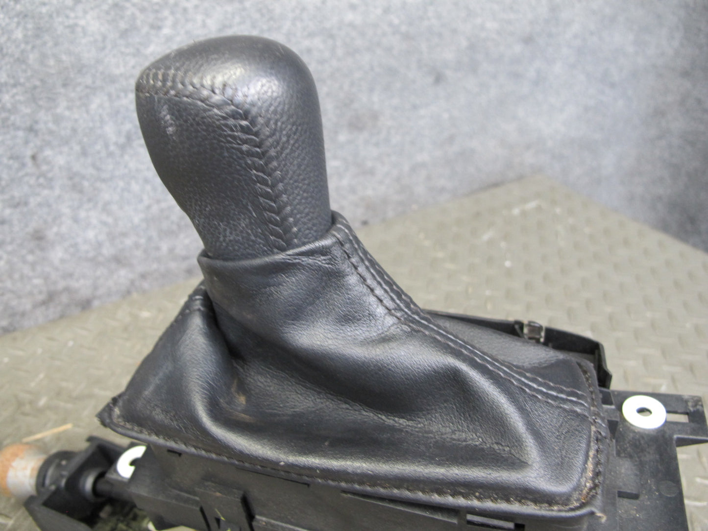 2014-2015 Infiniti QX60 Automatic Transmission Gear Shifter w Cable