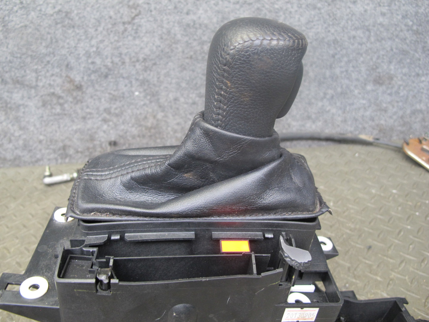 2014-2015 Infiniti QX60 Automatic Transmission Gear Shifter w Cable