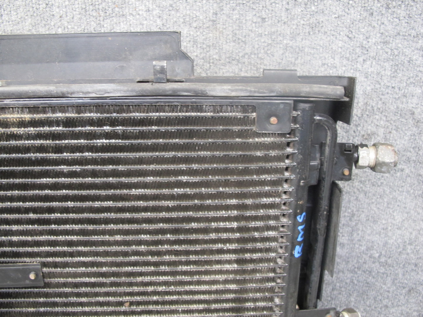 94-99 Mercedes W140 S500 A/C Air Condition Condenser w Fan & Shroud OEM
