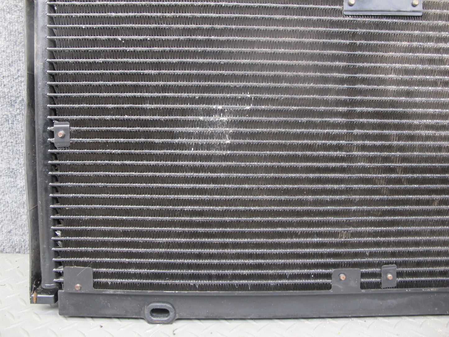 94-99 Mercedes W140 S500 A/C Air Condition Condenser w Fan & Shroud OEM