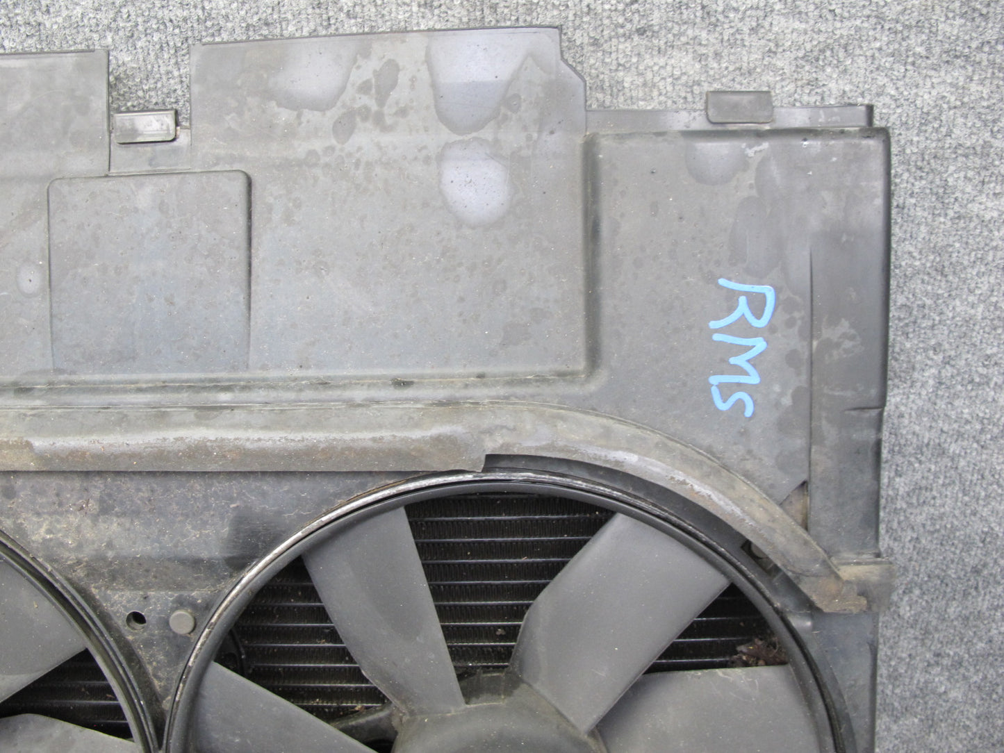 94-99 Mercedes W140 S500 A/C Air Condition Condenser w Fan & Shroud OEM