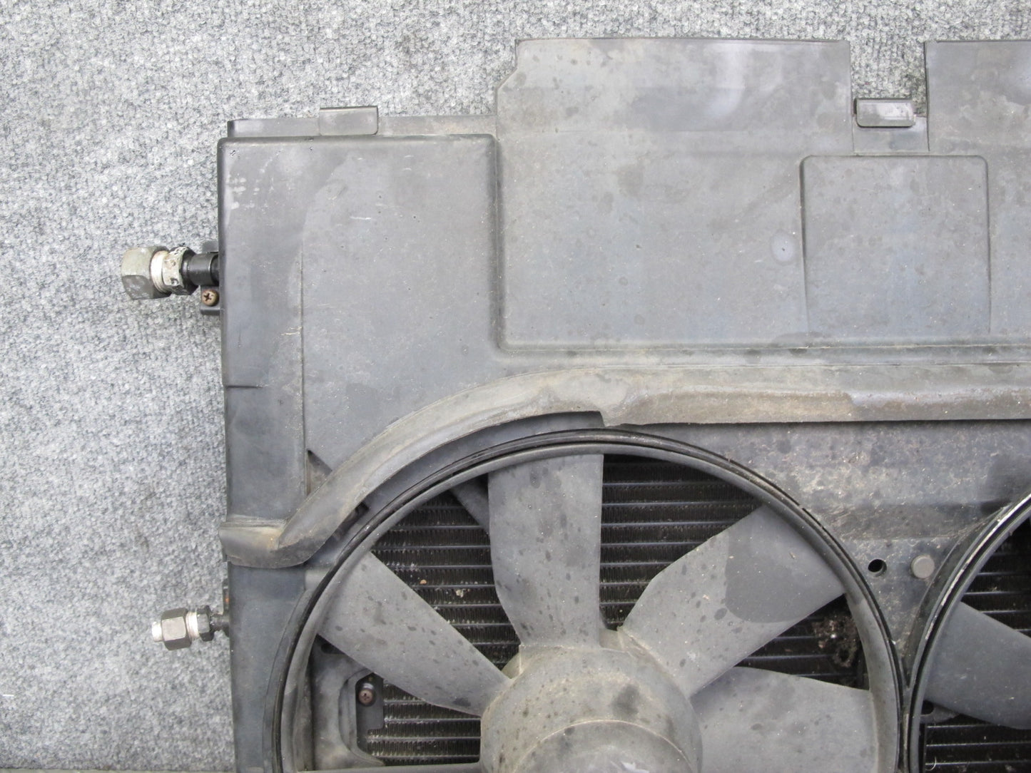 94-99 Mercedes W140 S500 A/C Air Condition Condenser w Fan & Shroud OEM