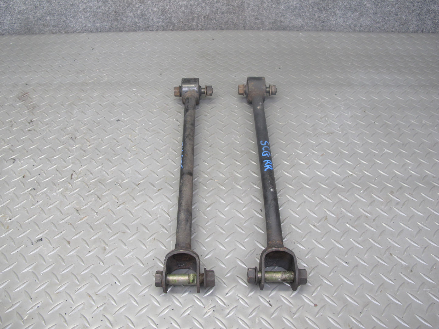 92-96 Lexus UZZ30L SC300 SC400 Set of 2 Rear Left & Right Strut Bar OEM
