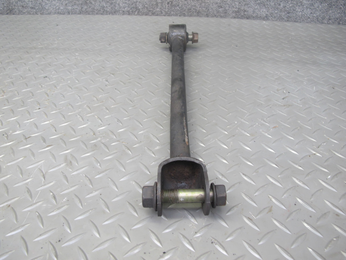 92-96 Lexus UZZ30L SC300 SC400 Set of 2 Rear Left & Right Strut Bar OEM