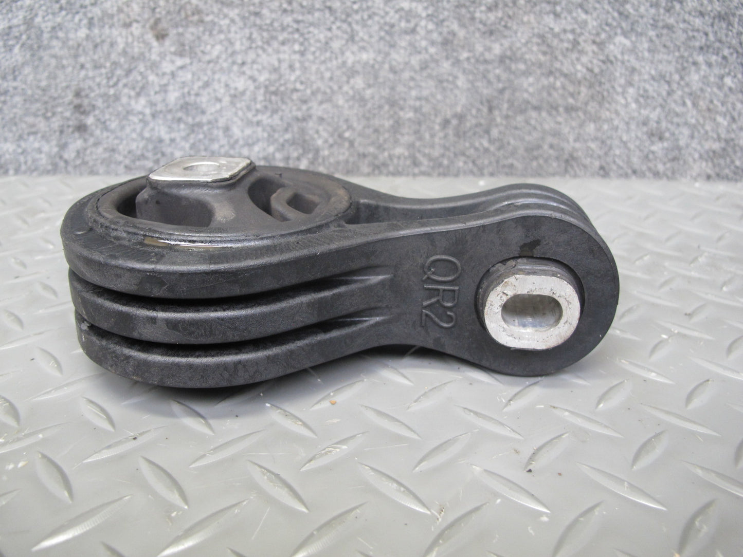 2014-2017 Infiniti QX60 2.5L Hybrid Engine Motor Right Mount Torque Rod
