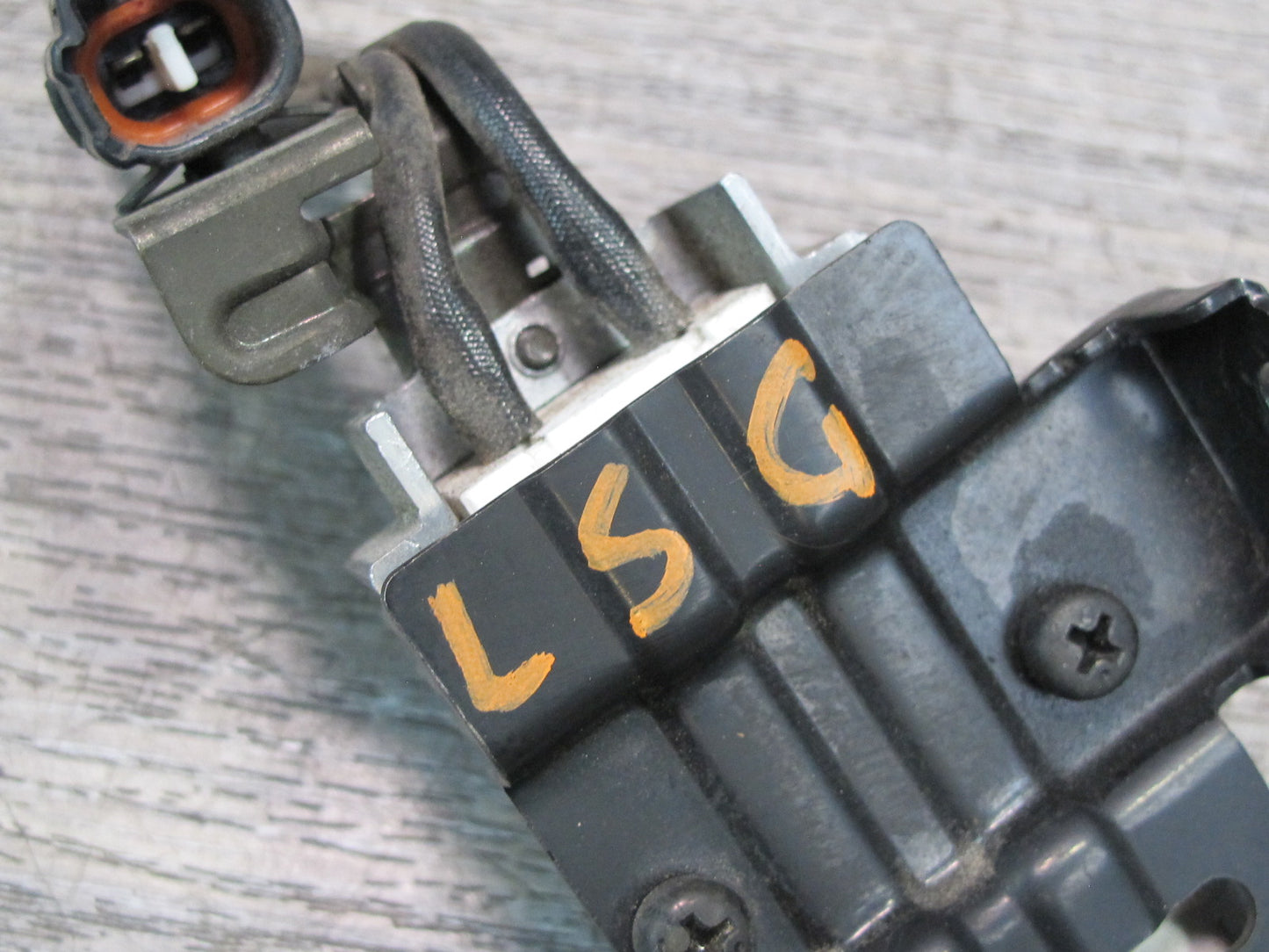 01-03 Lexus UCF30L LS430 Fuel Pump Resistor Module 23080-50090 OEM