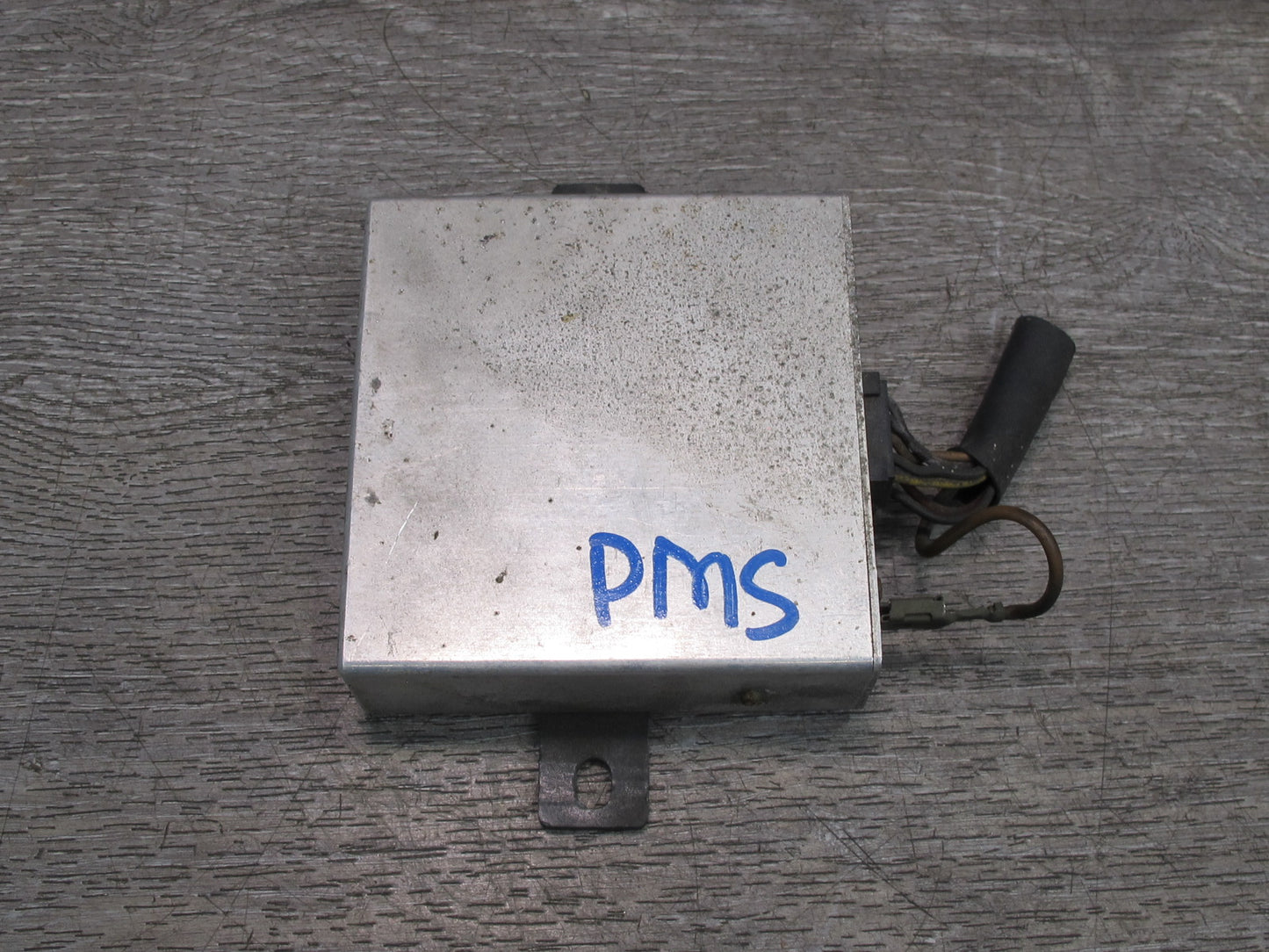 86-91 Mercedes W126 C126 Coupe Radio Amplifier Module 1268201989 OEM