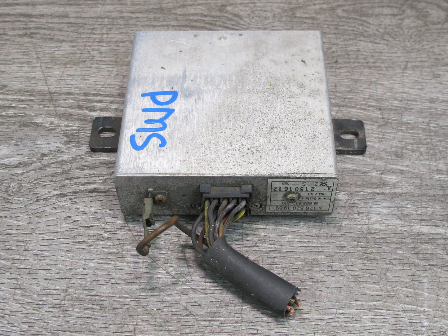 86-91 Mercedes W126 C126 Coupe Radio Amplifier Module 1268201989 OEM