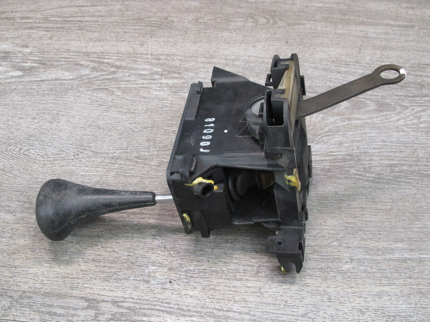 86-91 Mercedes W126 C126 A/T Automatic Transmission Gear Shifter Selector OEM