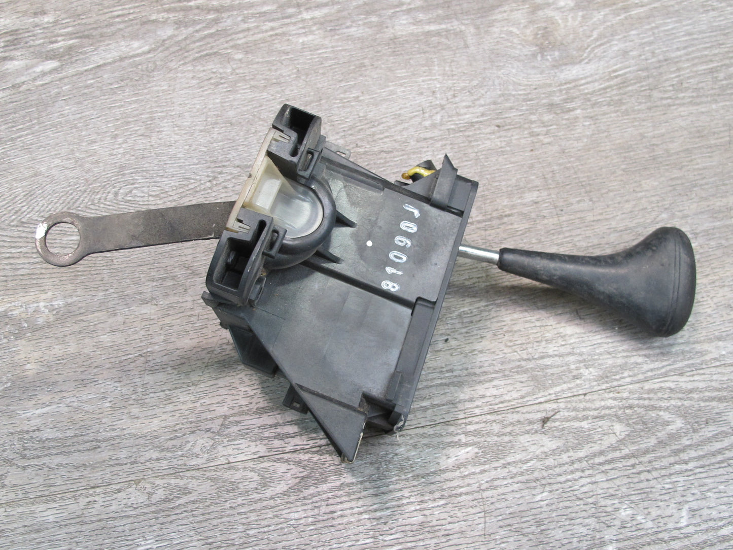 86-91 Mercedes W126 C126 A/T Automatic Transmission Gear Shifter Selector OEM