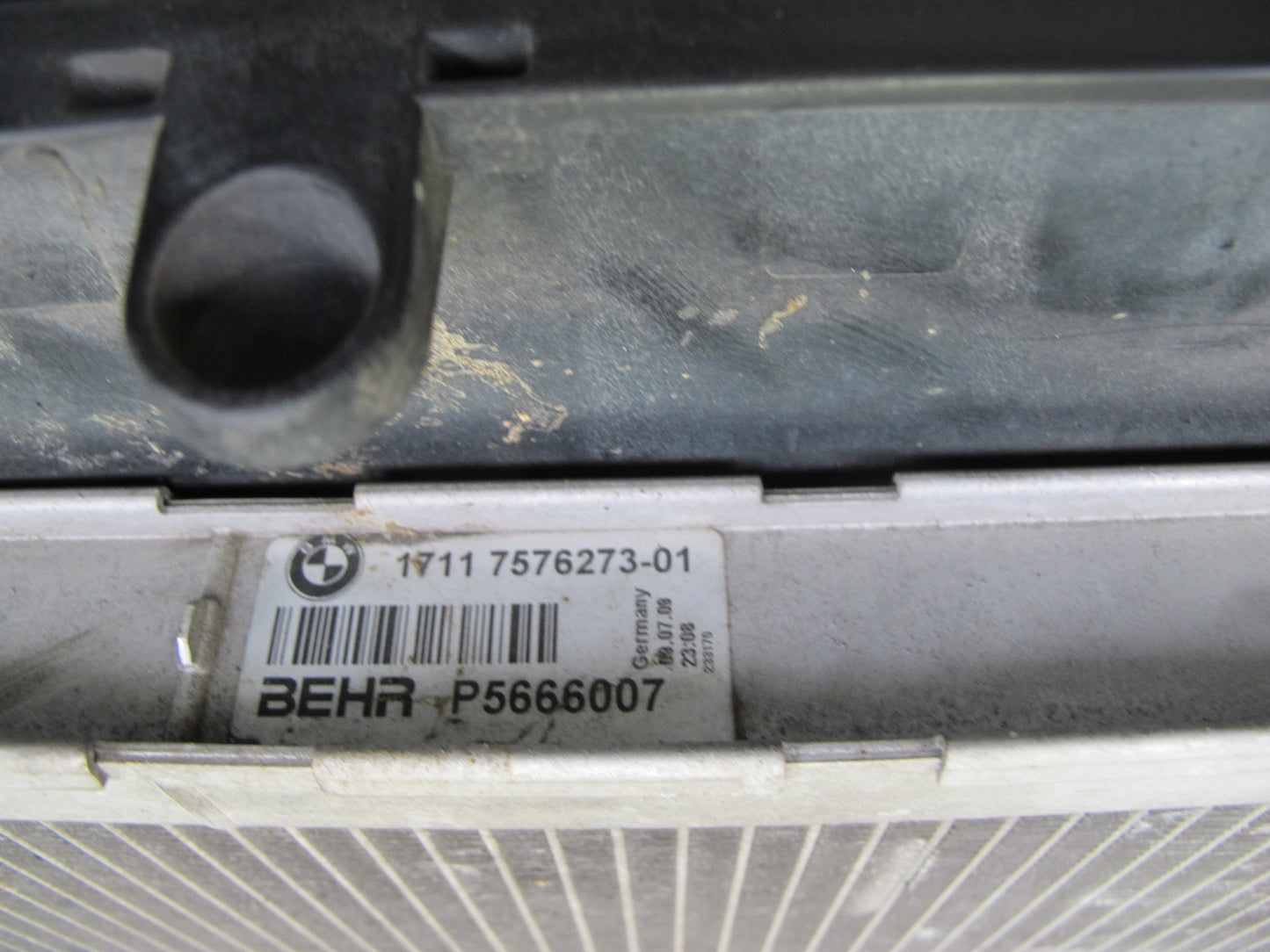 08-14 BMW E71 E72 X6 E70 X5 N63 Engine Cooling Radiator Condenser w Fan Shroud