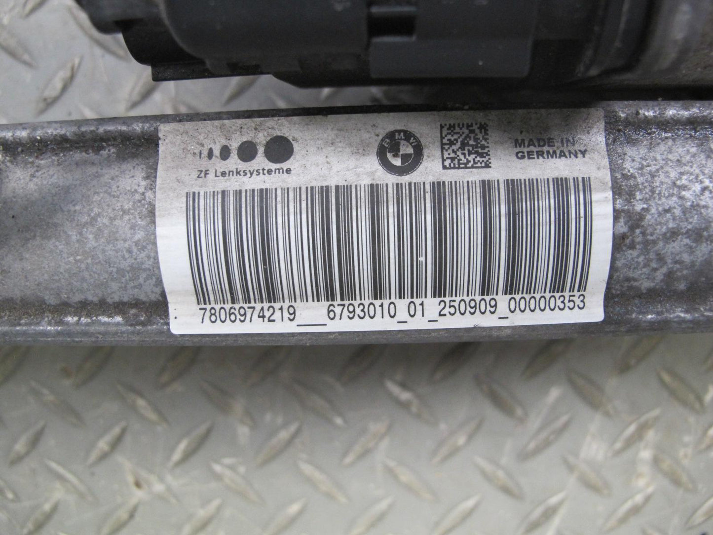 2010-2011 BMW X6 E72 Hybrid Electric Steering Rack & Pinion Gear Box Assembly