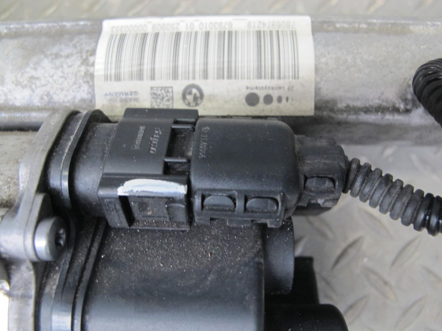 2010-2011 BMW X6 E72 Hybrid Electric Steering Rack & Pinion Gear Box Assembly