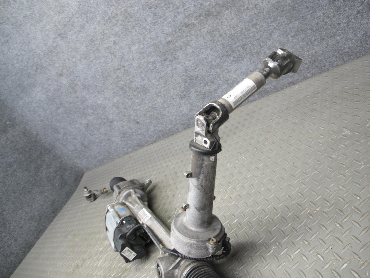 2010-2011 BMW X6 E72 Hybrid Electric Steering Rack & Pinion Gear Box Assembly