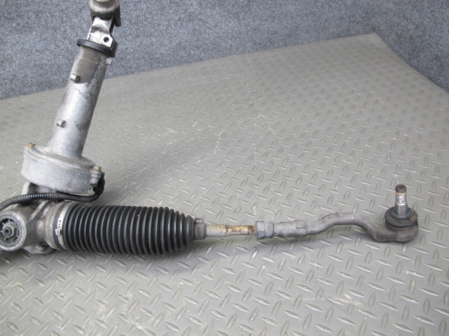 2010-2011 BMW X6 E72 Hybrid Electric Steering Rack & Pinion Gear Box Assembly