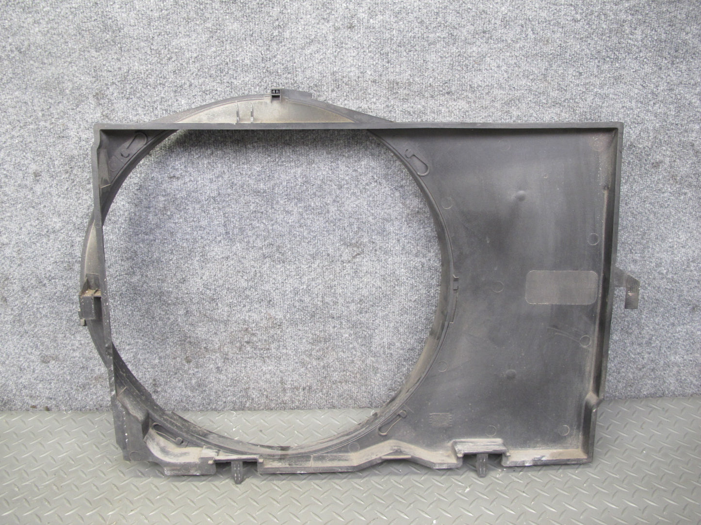 94-99 Mercedes W140 S500 Engine Cooling Radiator Fan Shroud 1405000255 OEM