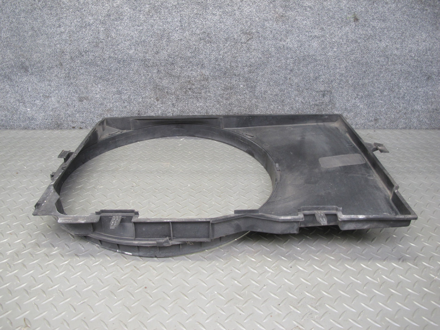 94-99 Mercedes W140 S500 Engine Cooling Radiator Fan Shroud 1405000255 OEM
