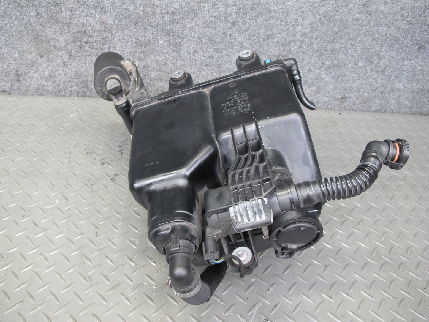 2010-2011 BMW E72 X6 Hybrid Fuel Evap Vapor Charcoal Canister 7217031