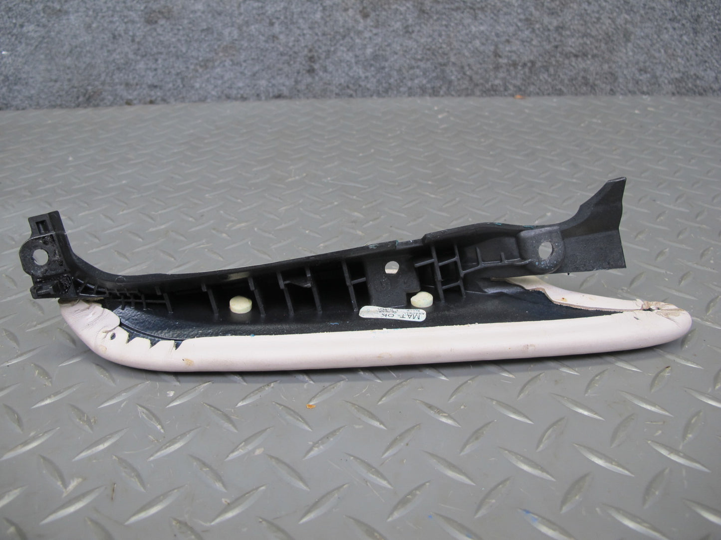 08-14 BMW X6 E71 E72 Front Right & Left Center Console Knee Pad Leather Trim Set