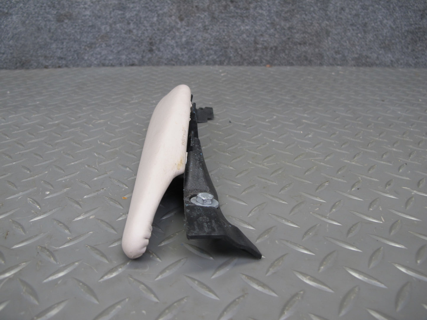 08-14 BMW X6 E71 E72 Front Right & Left Center Console Knee Pad Leather Trim Set