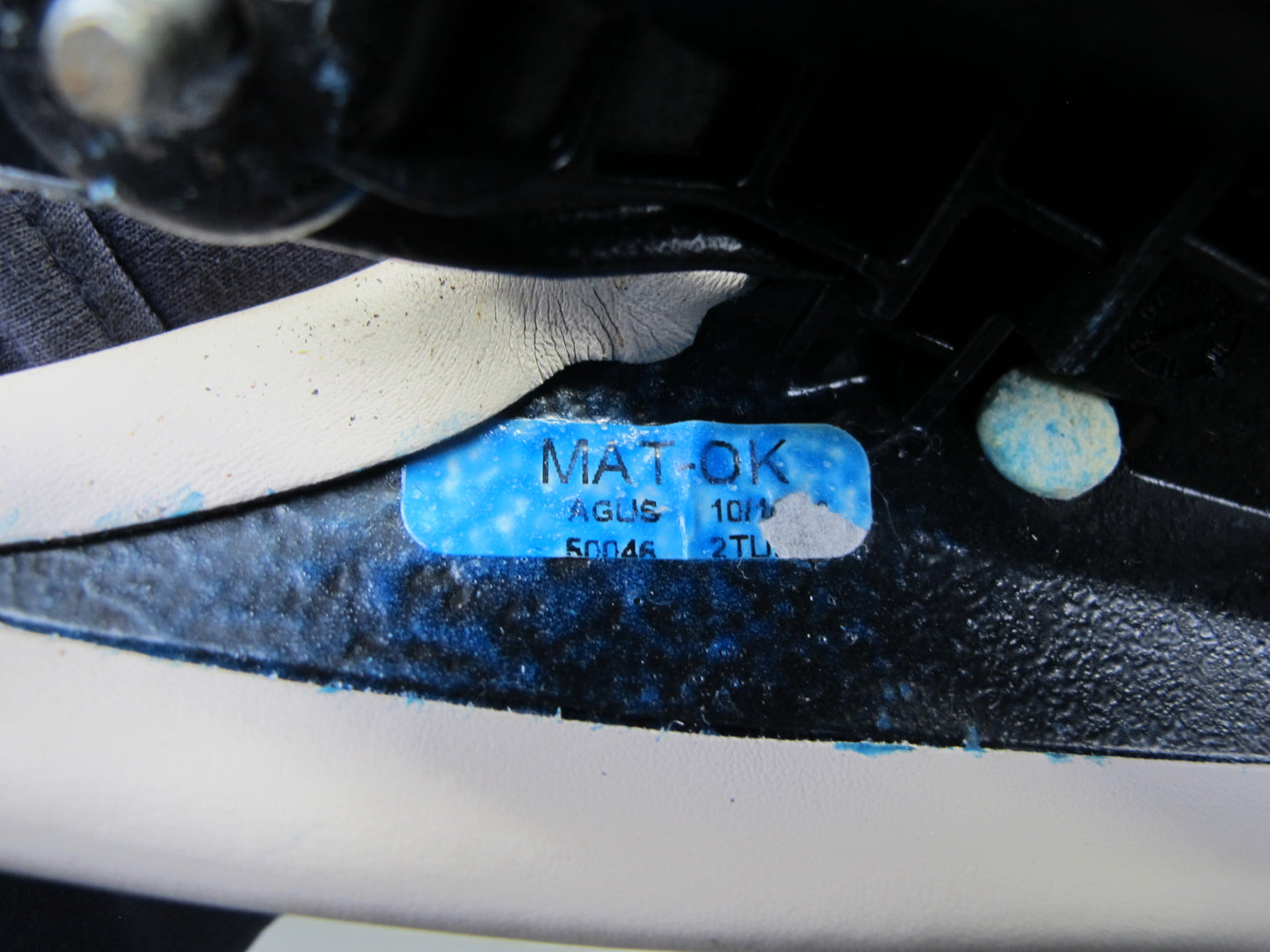 08-14 BMW X6 E71 E72 Front Right & Left Center Console Knee Pad Leather Trim Set