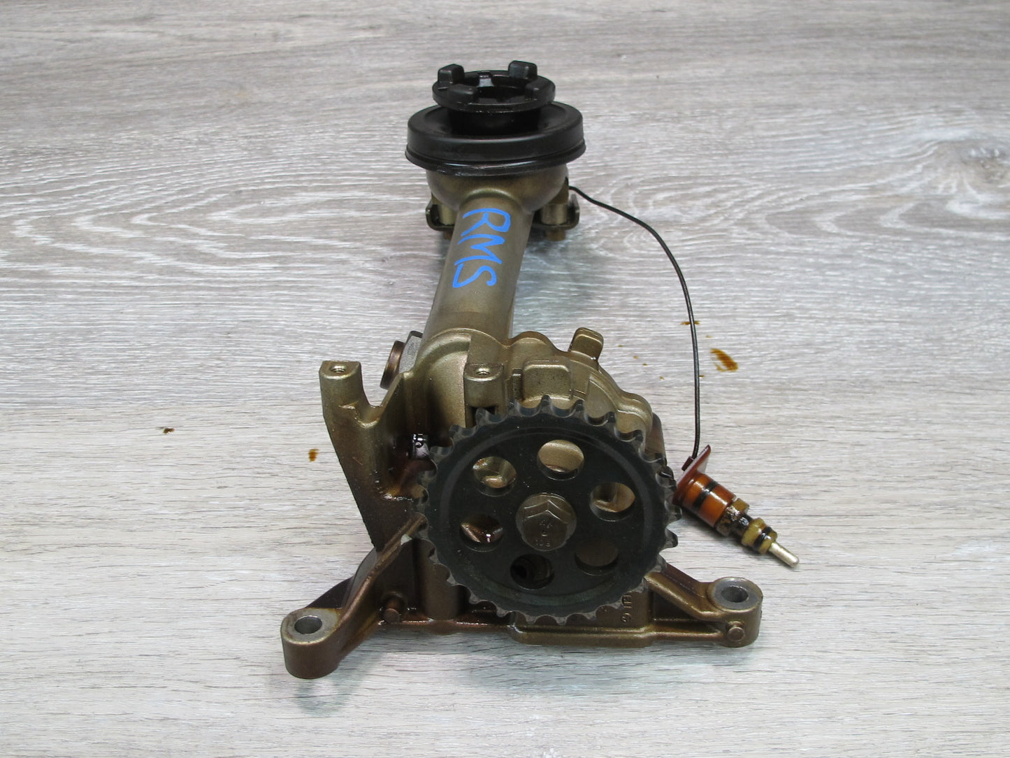 96-99 Mercedes W140 S500 119.980 Engine Motor Oil Pump 1191860501 OEM