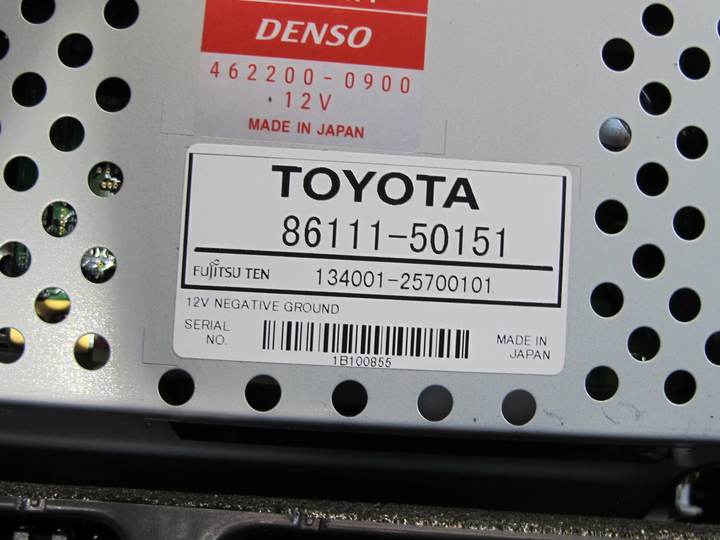 01-03 Lexus UCF30L LS430 Navigation Information Display Screen Head Unit Damaged