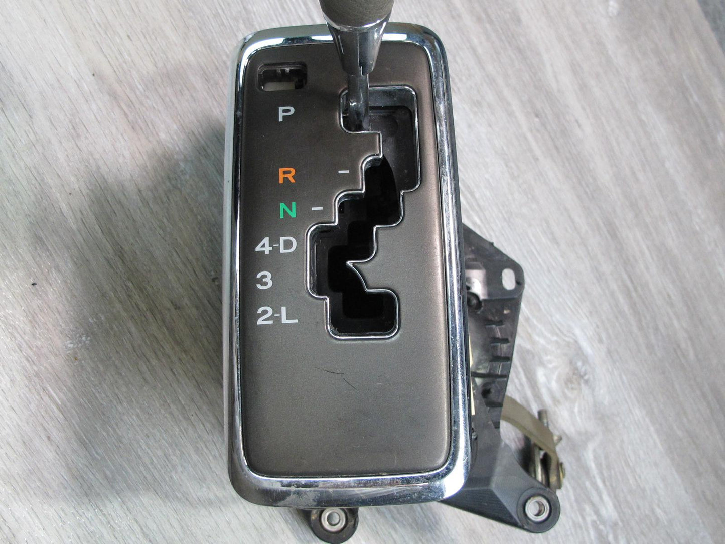 01-03 Lexus UCF30L LS430 A/T Automatic Transmission Shifter Assembly OEM
