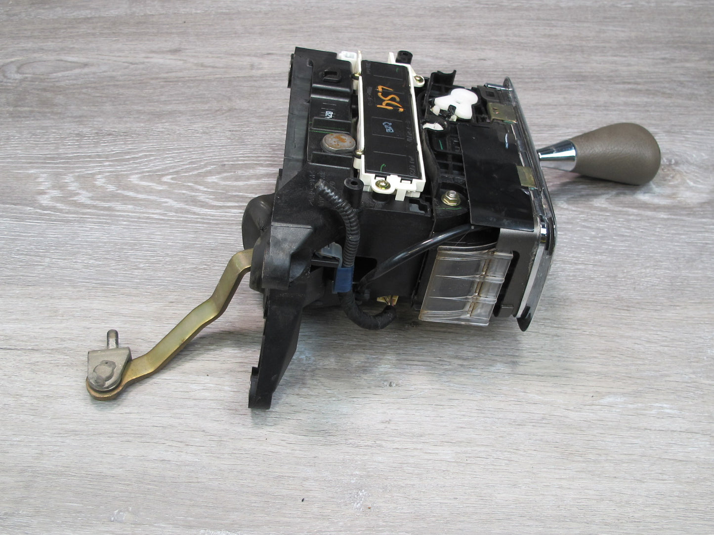 01-03 Lexus UCF30L LS430 A/T Automatic Transmission Shifter Assembly OEM