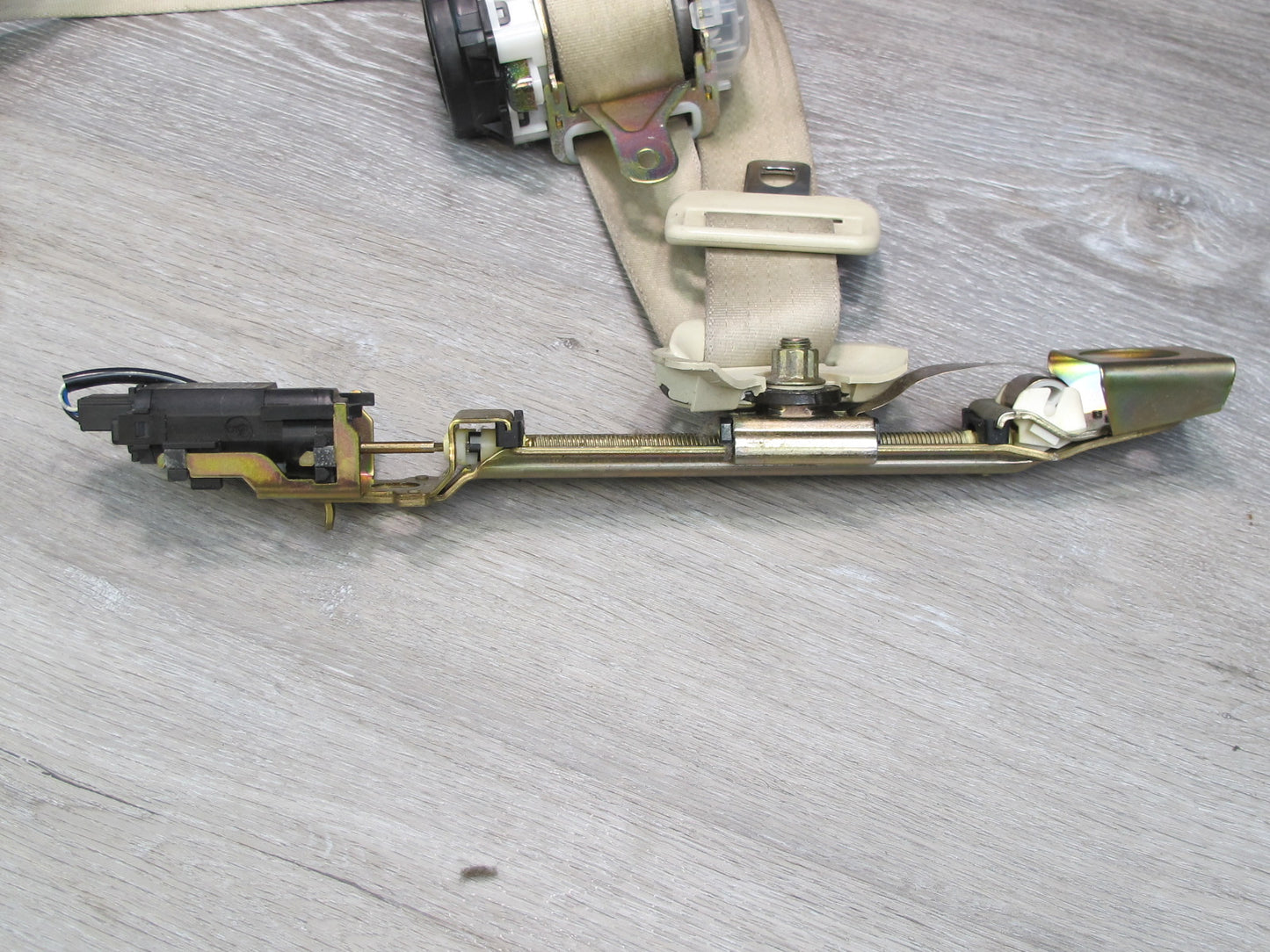 01-06 LEXUS LS430 FRONT RIGHT & LEFT SIDE SEATBELT RETRACTOR SET OEM