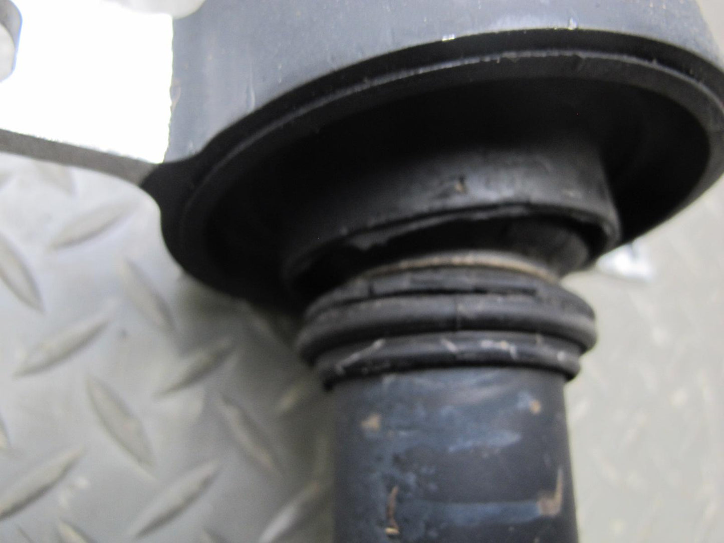 2008-2014 BMW E71 E72 X6 4.4L AWD Rear Drive Shaft Driveshaft