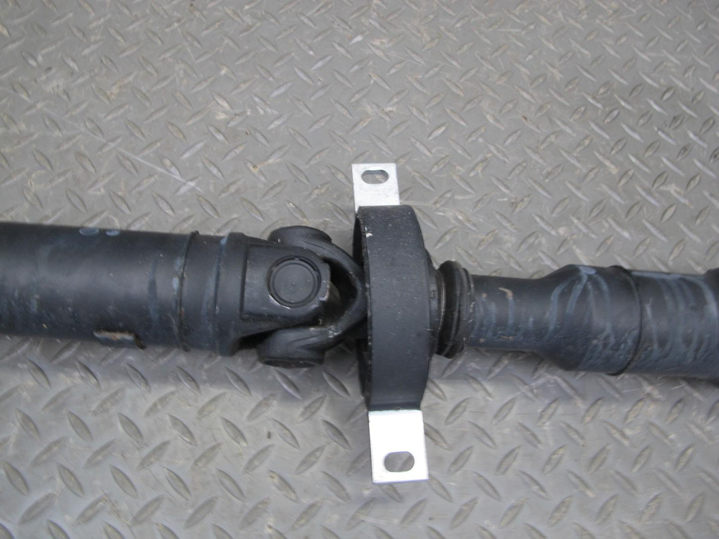 2008-2014 BMW E71 E72 X6 4.4L AWD Rear Drive Shaft Driveshaft