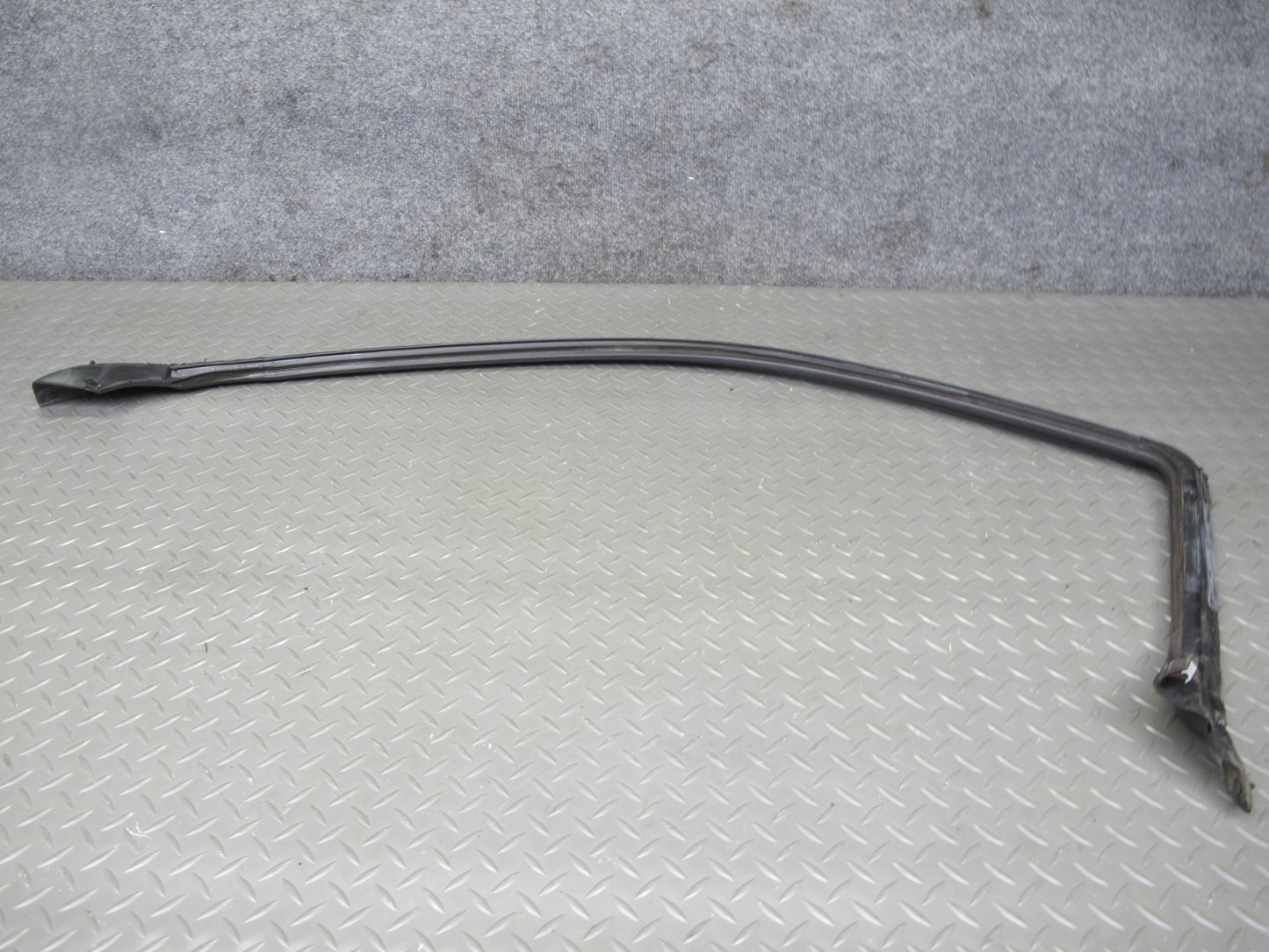 91-95 Toyota SW21L MR2 Set of 2 Right Door Weatherstrip Rubber Seal OEM