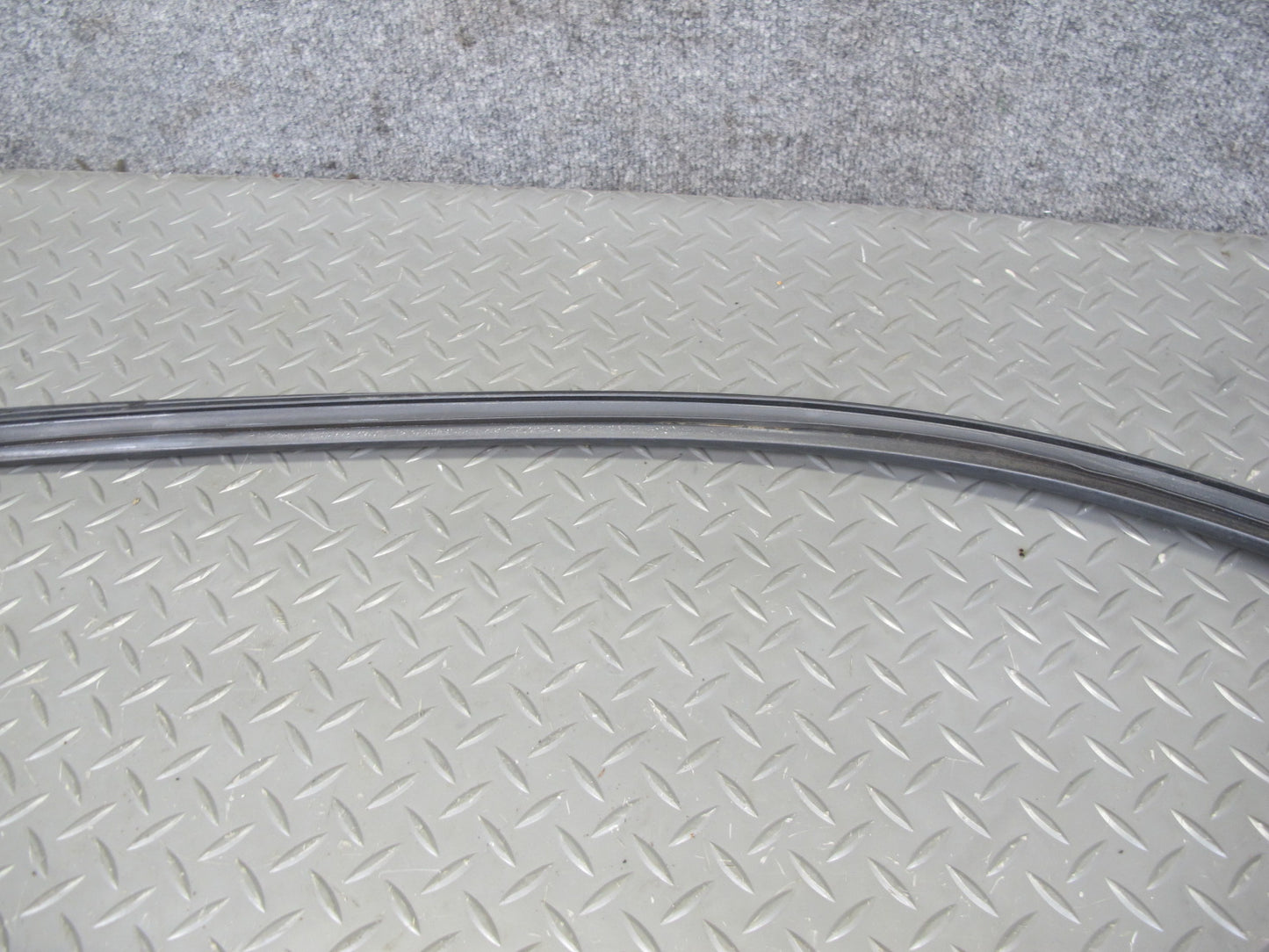 91-95 Toyota SW21L MR2 Set of 2 Right Door Weatherstrip Rubber Seal OEM