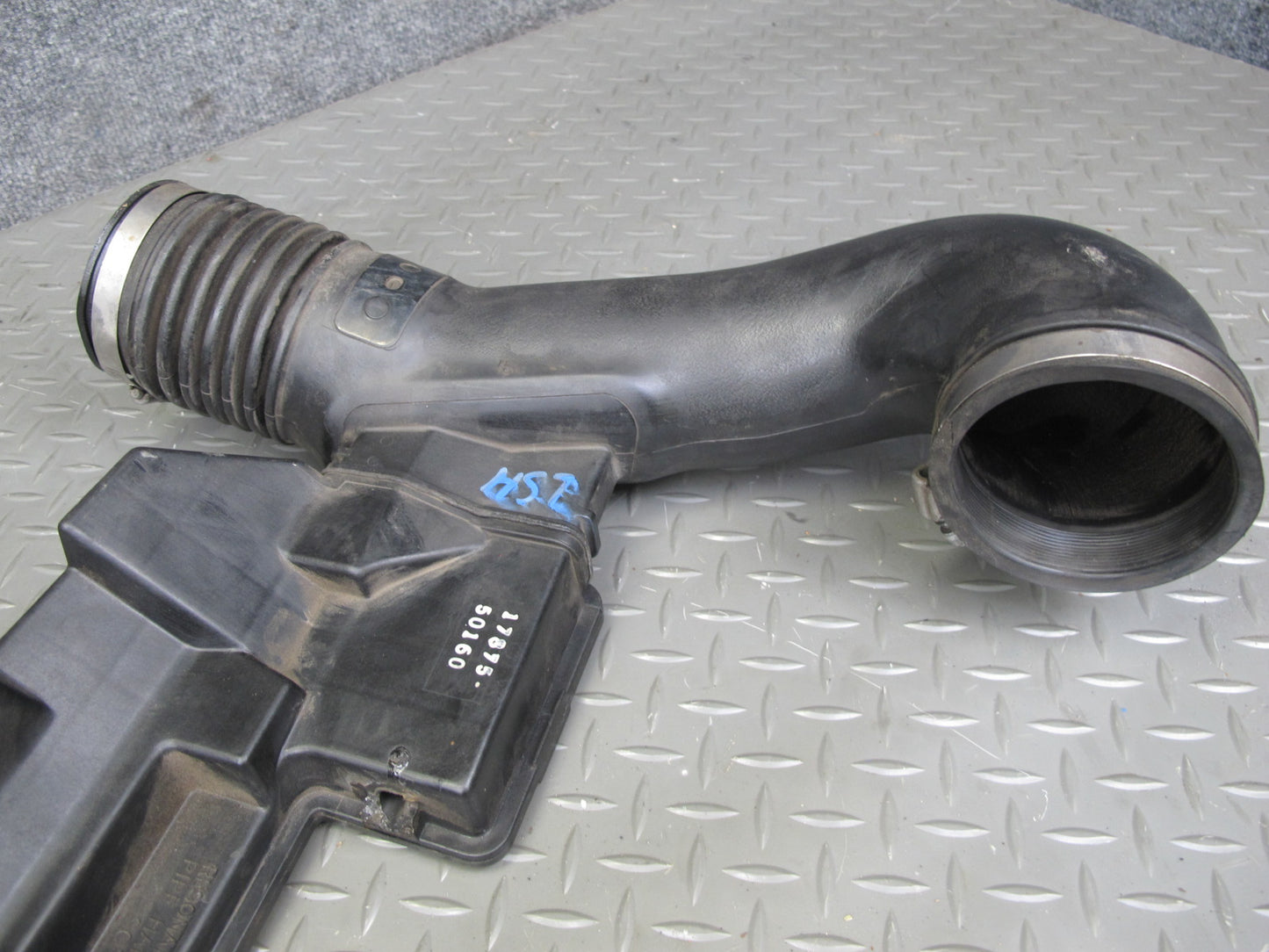 98-00 Lexus UCF20L LS400 Air Intake Cleaner Hose Pipe Line w Resonator OEM