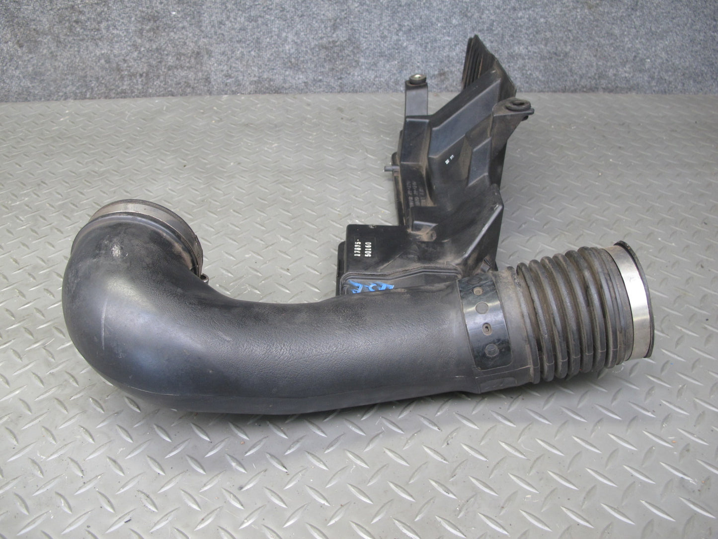 98-00 Lexus UCF20L LS400 Air Intake Cleaner Hose Pipe Line w Resonator OEM