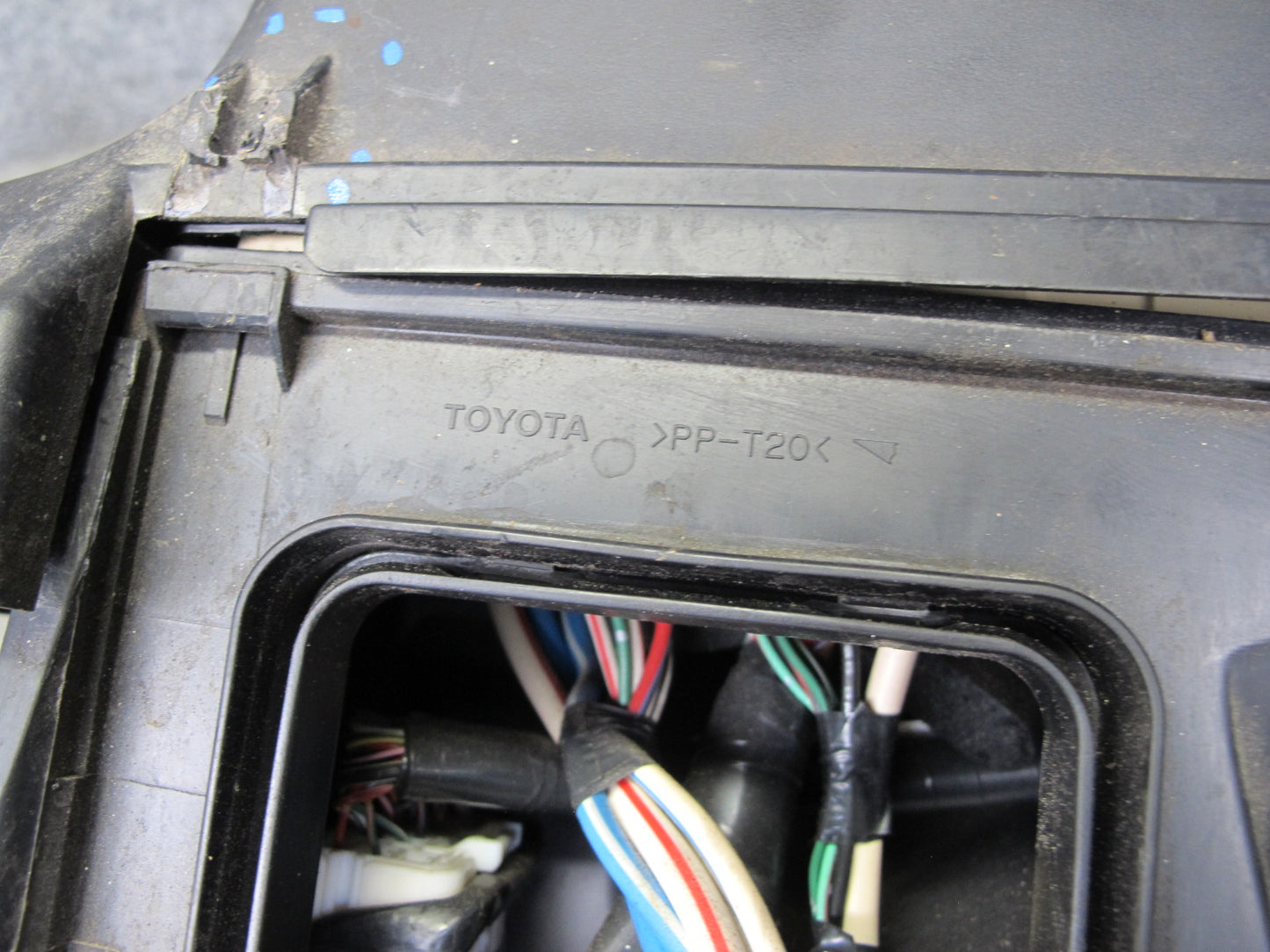 98-00 Lexus UCF20L LS400 Fuse Relay Box Module OEM