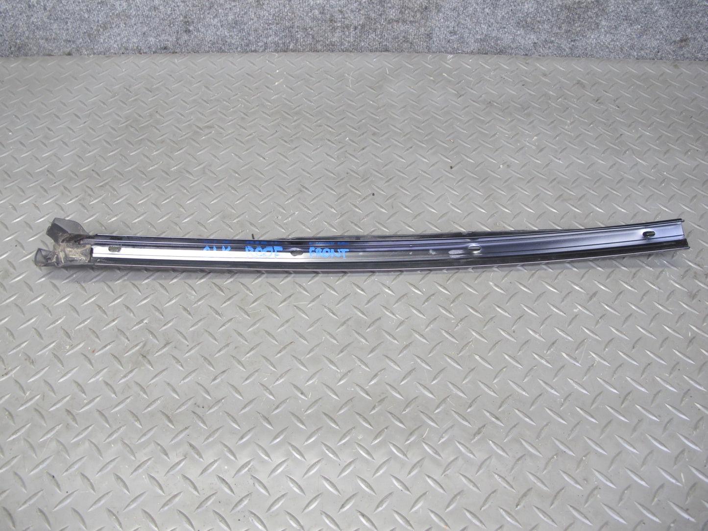 03-12 Mercedes R230 Windshield Weatherstrip Rubber Seal Gasket Set OEM