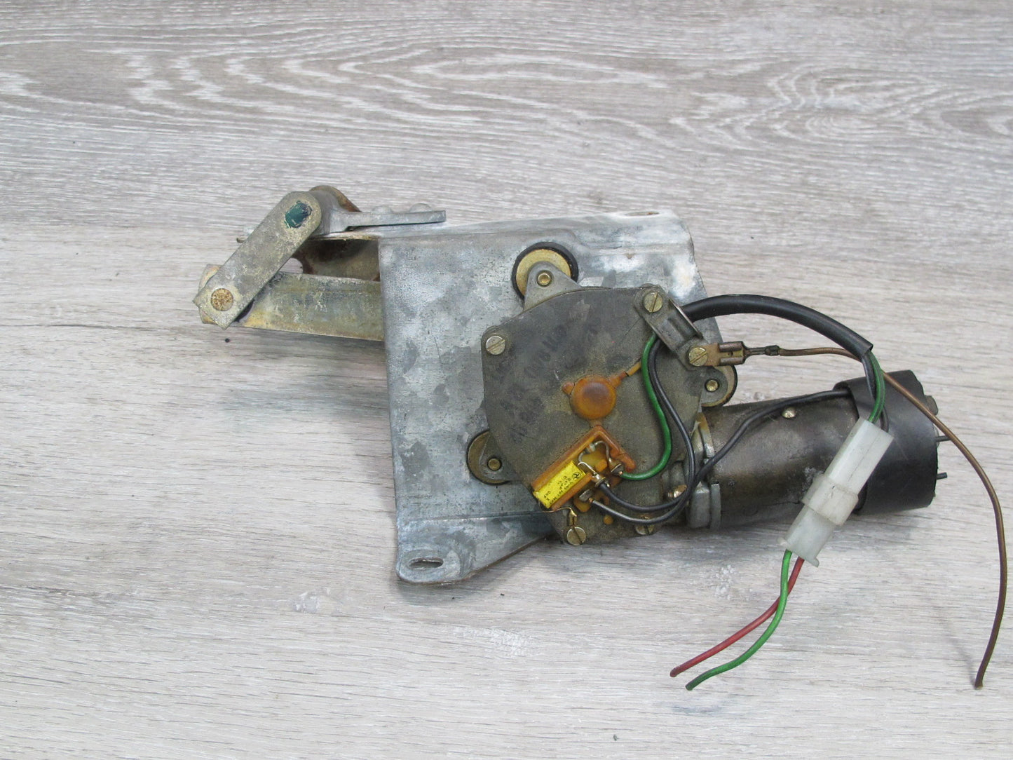 1984-1995 Porsche 928 S Rear Hatch Trunk Tail Gate Wiper Motor Assembly