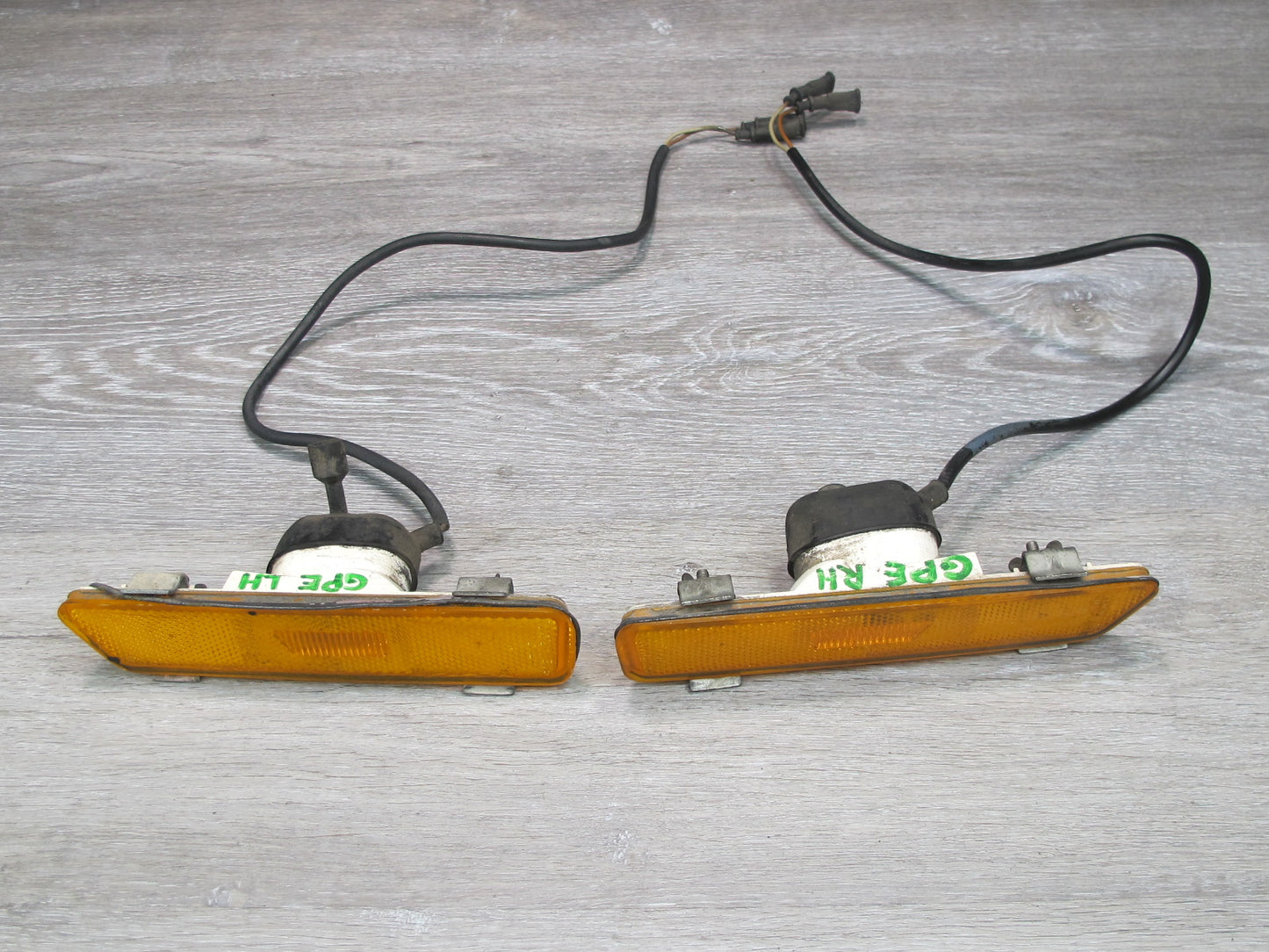 1978-1986 Porsche 928 S Front Left & Right Side Marker Light Lamp Set of 2