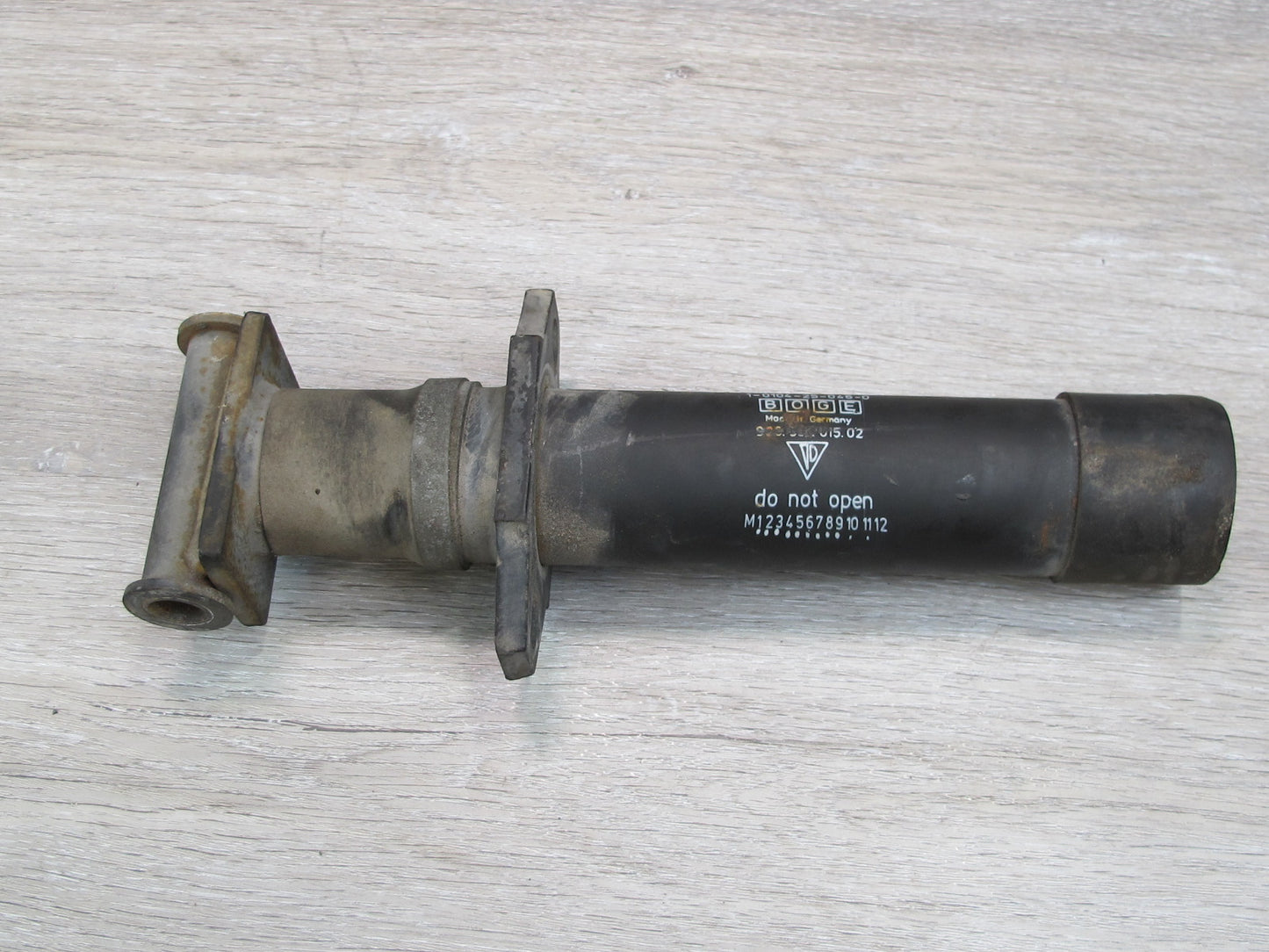 1983-1986 Porsche 928 S Front Left & Right Side Bumper Shock Impact Absorber Set